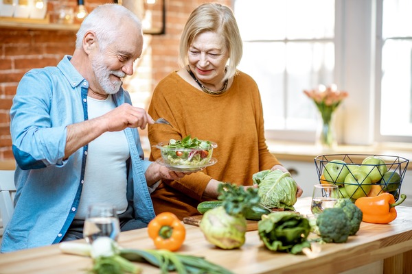 alimentazione degli anziani in estate